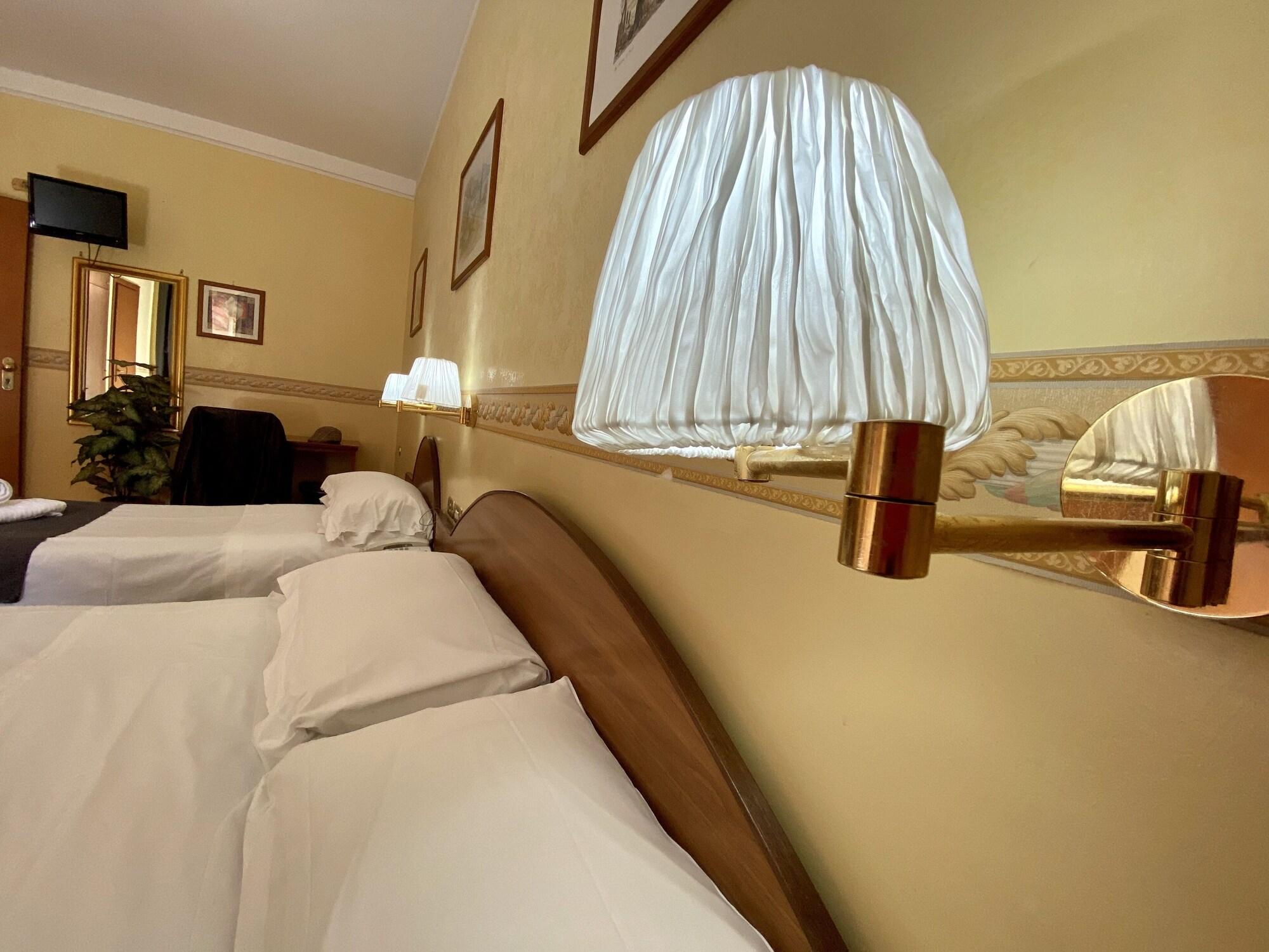 Hotel Resi Rome Bagian luar foto